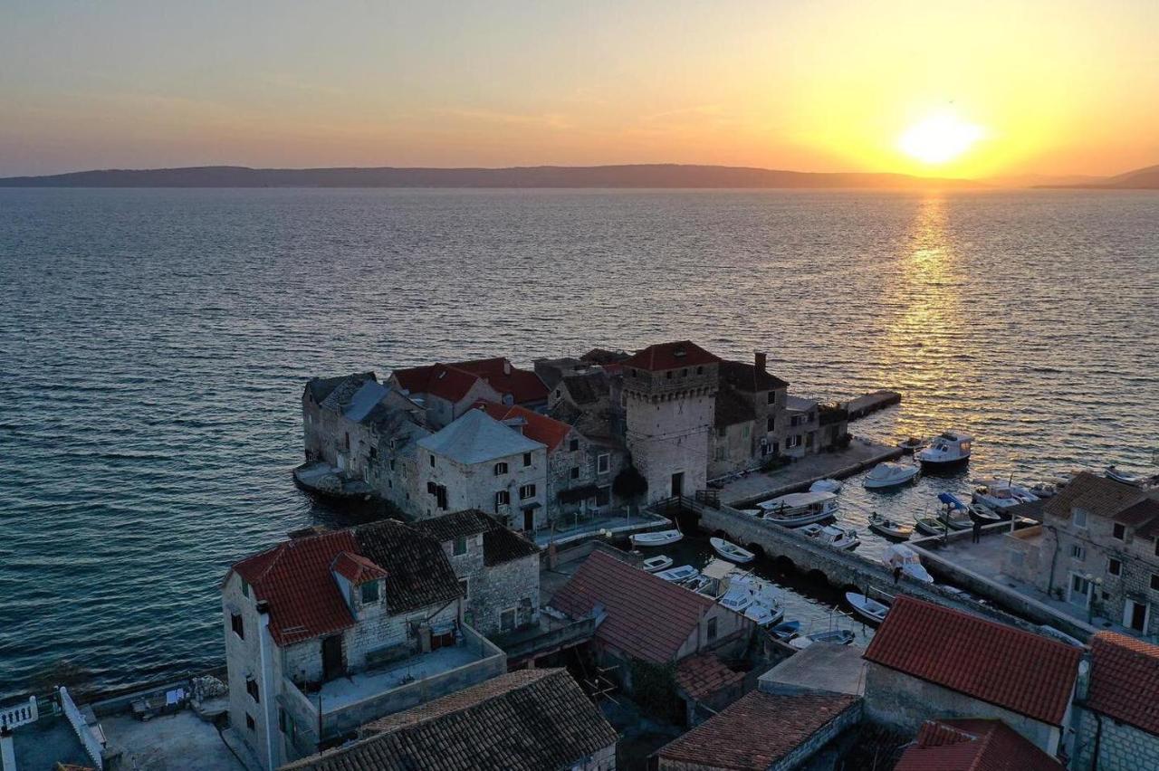 Apartmani Le-Lu Kastela Dış mekan fotoğraf