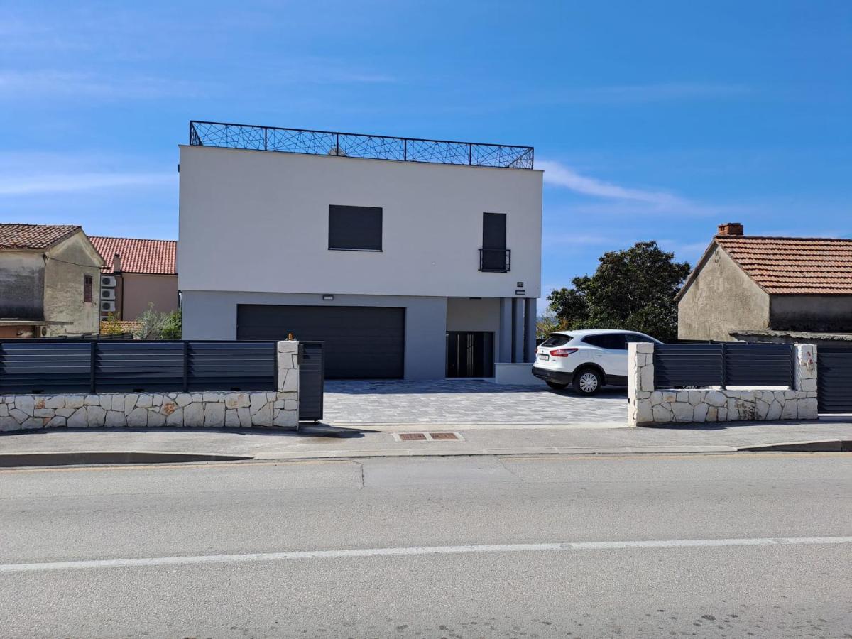 Apartmani Le-Lu Kastela Dış mekan fotoğraf