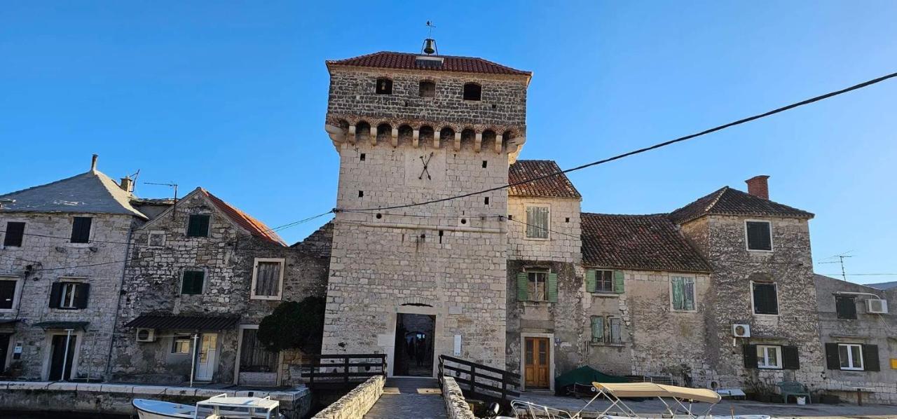 Apartmani Le-Lu Kastela Dış mekan fotoğraf