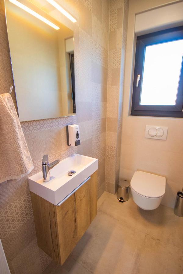 Apartmani Le-Lu Kastela Dış mekan fotoğraf