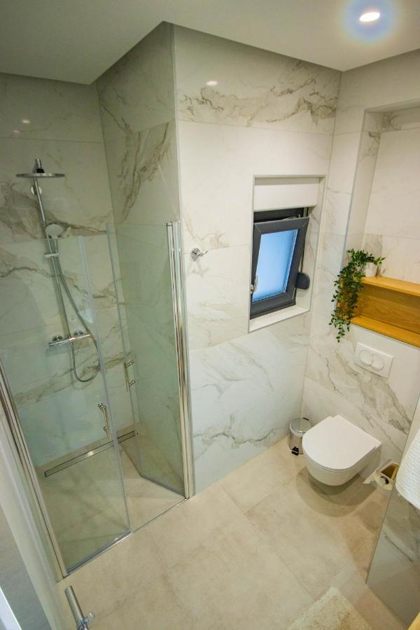 Apartmani Le-Lu Kastela Dış mekan fotoğraf