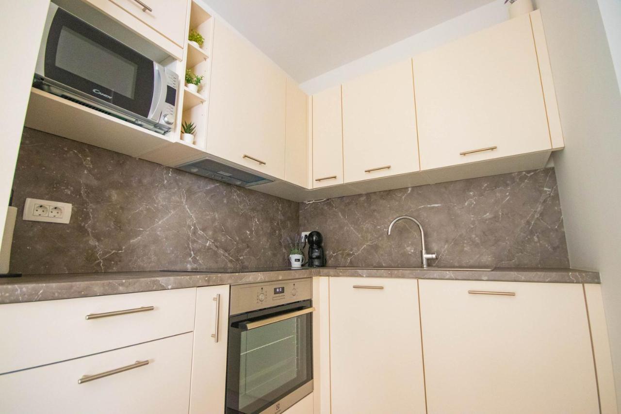 Apartmani Le-Lu Kastela Dış mekan fotoğraf